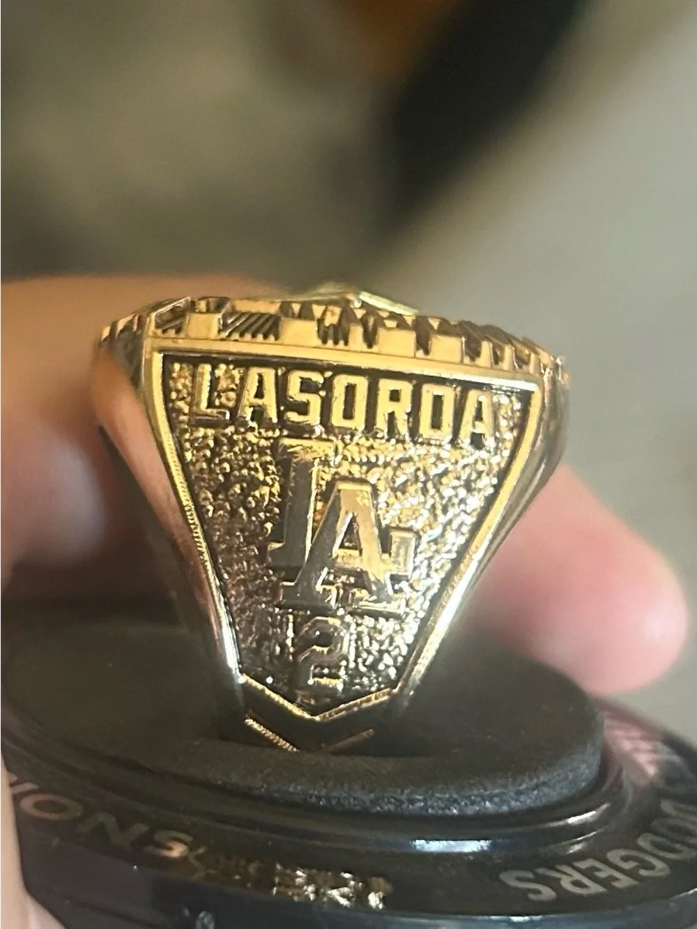 MLB Los Angeles Dodgers Championship Ring Display Puck - Blue & Gold